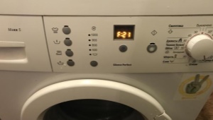 Fout F21 in een Bosch-wasmachine: oorzaken en oplossingen