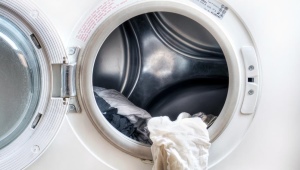 De ce mașina de spălat rufe Candy nu stoarce rufele și ce ar trebui să fac?