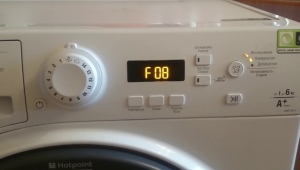 Oorzaken van het verschijnen en elimineren van fout F08 in de Hotpoint-Ariston-wasmachine