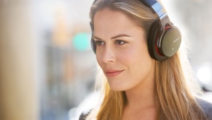 Bezdrátová sluchátka Sony: funkce, nejlepší modely a tipy pro výběr