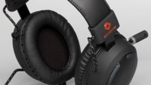Features of Red Square headphones