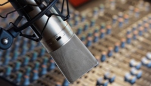 Studio microphones: types, characteristics, best models