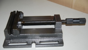 How to choose a machine vise?