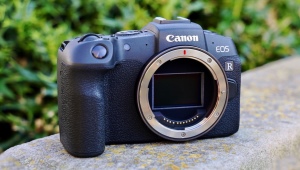 Výběr plnoformátového fotoaparátu Canon