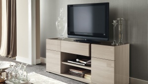 Choisir un meuble TV haut