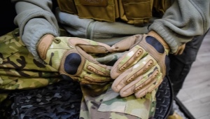 Features of tactical gloves