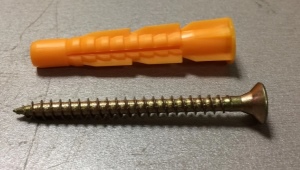 What is a dowel screw and how to fix it?