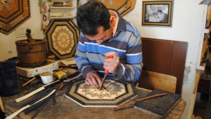 Features of the marquetry technique