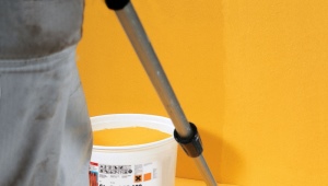 Mga tampok at aplikasyon ng epoxy floor paints