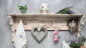 Features of Provence style shelves