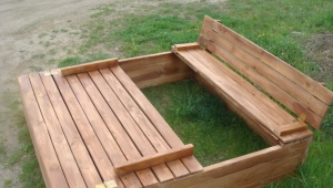 Making a sandbox with a bench cover