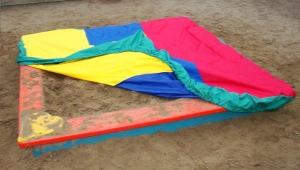 Choisir une couverture pour le bac à sable