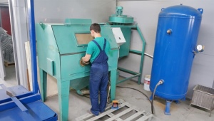Features of sandblasting chambers and their manufacture