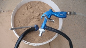Compressor sandblasting nozzles