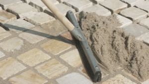 Grout for paving stones and paving slabs