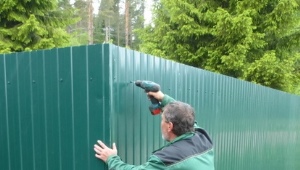How can one fasten the professional sheet to the fence?
