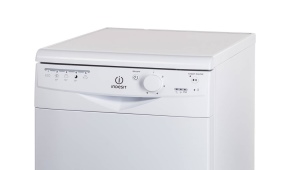 Pregled mašina za pranje sudova Indesit