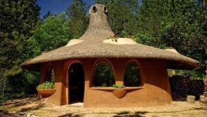 What are adobe houses and how to build them?