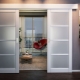 Sliding doors: features of choice