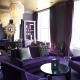 Wallpaper of purple tones in the interior