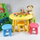 Choisir une table en plastique pour enfants
