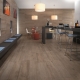 Wood-effect porcelain stoneware: features and benefits