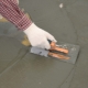 Le sottigliezze dell'applicazione dello stucco sul pavimento