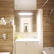 Badezimmer unter einem Baum: natürliche Schönheit und Komfort in der Gestaltung des Zimmers