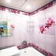 Panelen voor het afwerken van een badkamer onder tegels: soorten en kenmerken van de toepassing
