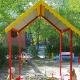 How to equip a playground using improvised means?