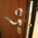 Tips for the selection of hardware for entrance doors
