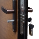 如何在前门安装锁芯？