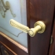 At what height are the door handles installed?
