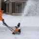 Features and types of electric snow blowers