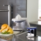 Steckdosen in der Arbeitsplatte in der Küche: Funktionen und Varianten