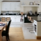 Stilvolle Ideen für die Kombination von Fliesen und anderen Materialien in der Küche
