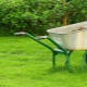 Gardening wheelbarrows: features, types and tips for choosing