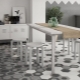 地板上厨房的瓷砖：类型，设计和选择技巧 