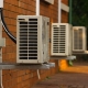 Ce să faci dacă un aparat de aer condiționat curge în apartament?