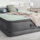 Oppustelige senge med en pumpe: egenskaber, typer, fordele og ulemper