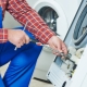 Reparatur der Indesit Waschmaschinenpumpe: Wie kann ich sie entfernen, reinigen und ersetzen?