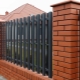 Kovové ploty: zařízení, typy a pravidla instalace