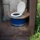 Making a country toilet from a barrel