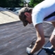 How and with what to attach roofing material to a wooden roof?