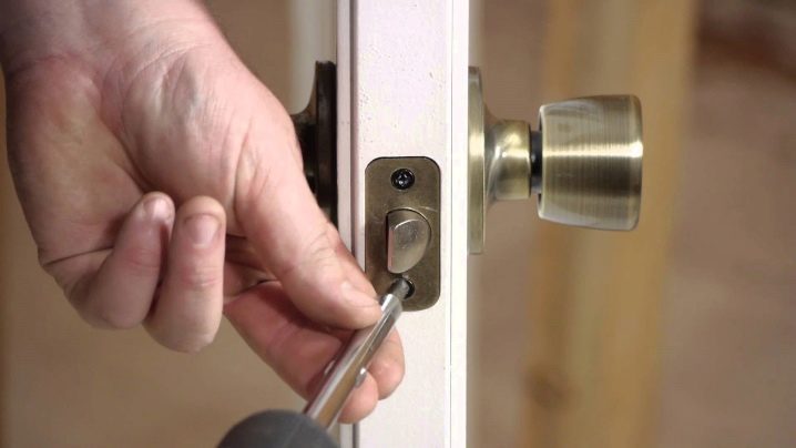 diamant lindre Interconnect Hvordan åbner man en indvendig dørlås uden nøgle? Hvordan åbner man låsen,  hvis den sidder fast?